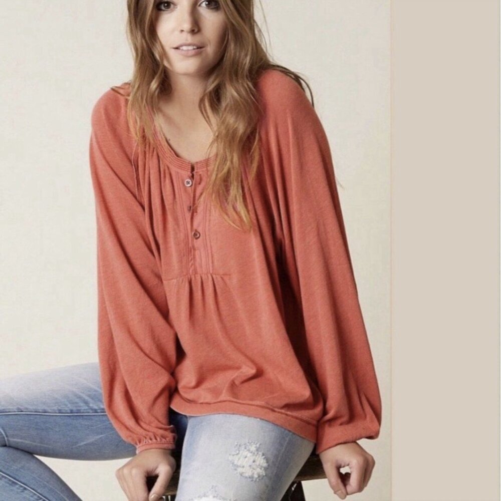 We The Free Henley Top Terracotta Balloon Sleeve Lagenlook Peasant Boho Small
